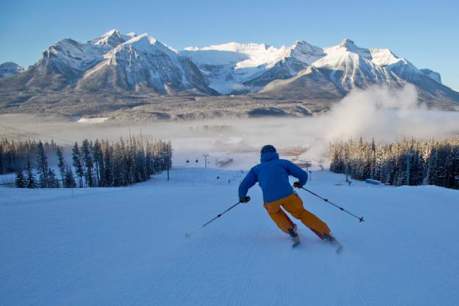 - (Lake Louise), 